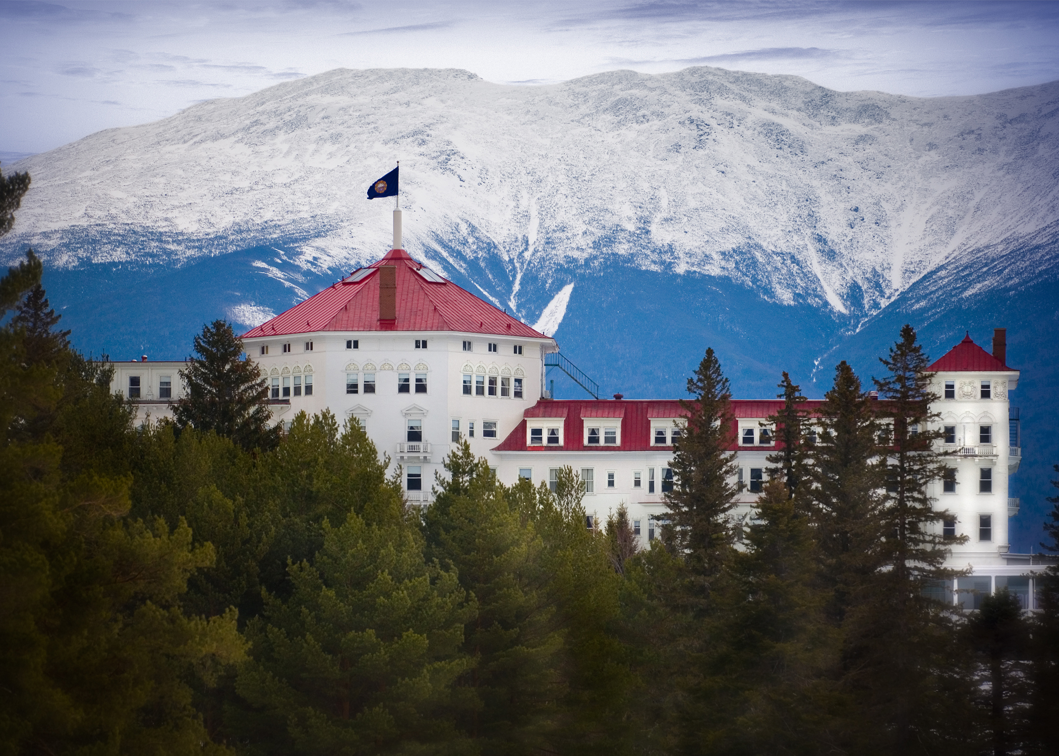 Một khách sạn kỳ vĩ trong dãy núi White Mountain