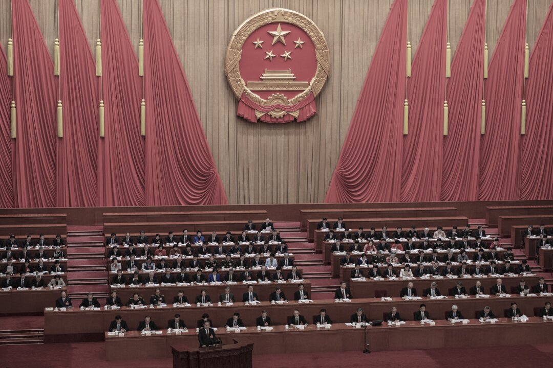 Kỳ họp Lưỡng hội của Bắc Kinh xoay quanh các chỉ số kinh tế đáng ngờ và việc củng cố quyền lực