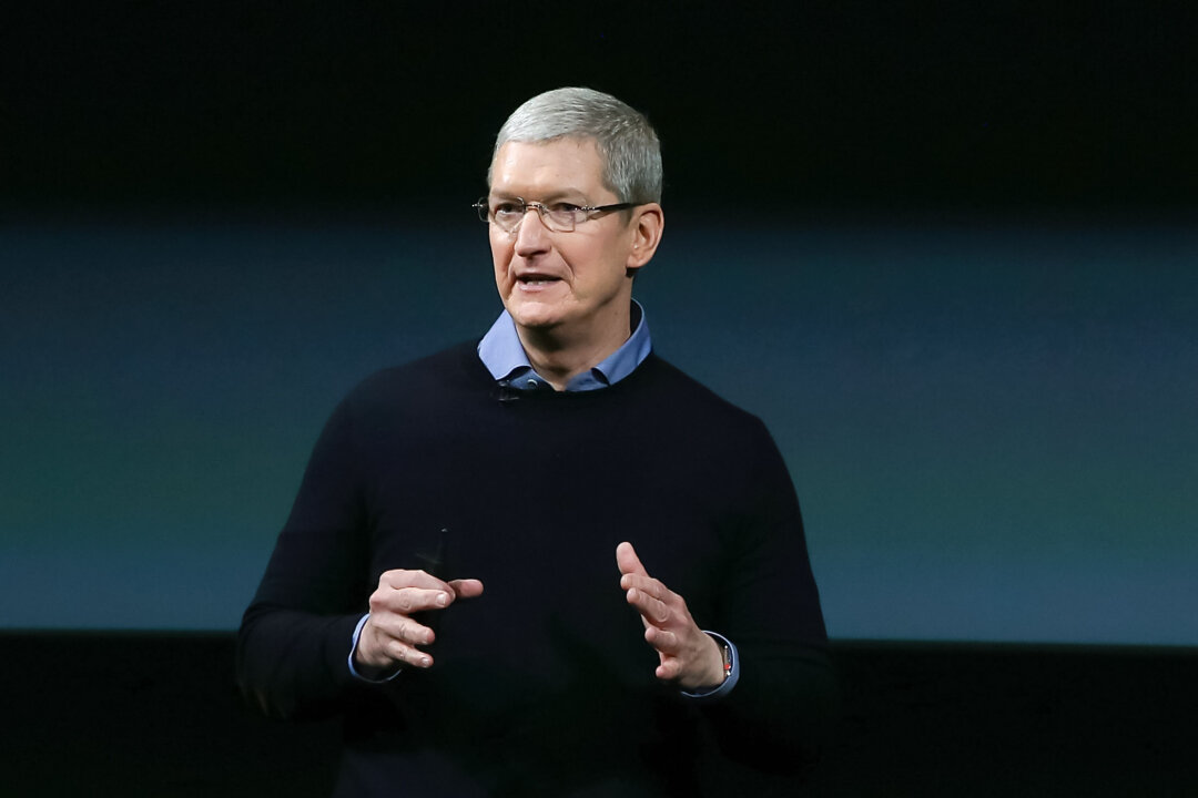 Tổng giám đốc Apple Tim Cook nói chuyện trong một sự kiện đặc biệt của Apple tại trụ sở Apple ở Cupertino, California, trong một ảnh hồ sơ. (Ảnh: Justin Sullivan/Getty Images)