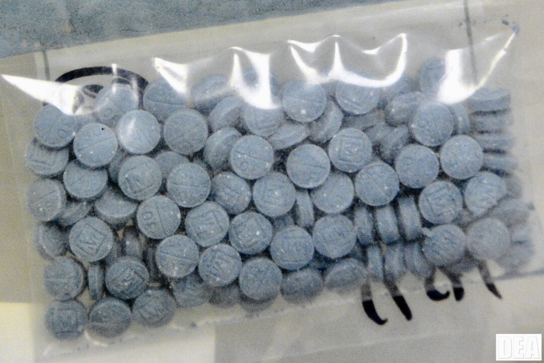 Heroin và fentanyl được ép thành dạng viên. (Dưới sự cho phép của Cục Quản lý Thực thi Ma túy Hoa Kỳ)