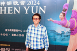 Chiều hôm 06/04/2024, Trụ trì tịnh xá Trương Quốc Chương đã đến thưởng lãm buổi diễn thứ sáu của Đoàn Nghệ thuật Biểu diễn Shen Yun New York tại Trung tâm Nghệ thuật Biểu diễn Đài Bắc. (Ảnh: Long Phương/Epoch Times)