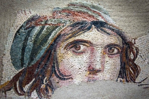 Bức tranh khảm cô gái tuyệt đẹp được tìm thấy trong biệt thự La Mã giờ là ‘Nàng Mona Lisa’ của Thổ Nhĩ Kỳ