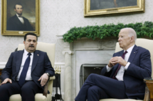 Thủ tướng Iraq Mohammed Shia al-Sudani nói chuyện kế bên Tổng thống Hoa Kỳ Joe Biden tại Oval Office hôm 15/04/2024, ở Hoa Thịnh Đốn. (Ảnh: Anna Moneymaker/Getty Images)