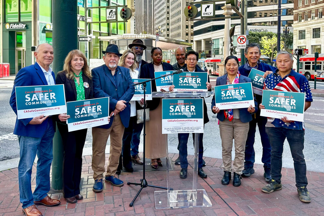 Liên minh The Californians for Safer Communities (Người dân California vì Cộng đồng An toàn hơn) tổ chức một cuộc họp báo ở San Francisco hôm 18/04/2024. (Ảnh: Được đăng dưới sự cho phép của bà Sydney Kovach)