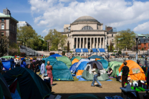 Sinh viên bất tuân lệnh giải tán khu cắm trại tại Đại học Columbia có thể bị đình chỉ việc học, thậm chí bị đuổi học