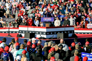 Cuộc vận động tranh cử của cựu TT Trump thu hút hàng chục hàng người tham dự ở New Jersey